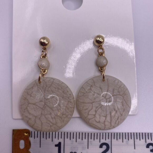 4/$20 Forever 21 Ivory & Gold Drop Earrings - Picture 2 of 3